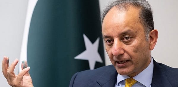 Russian crude shipment paid in Chinese currency: Musadik Malik